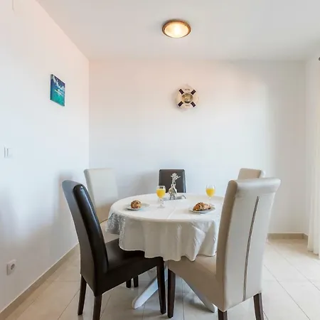 Marinela * 罗戈兹尼察