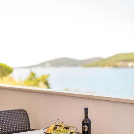 Marinela * Rogoznica (Sibenik-Knin)