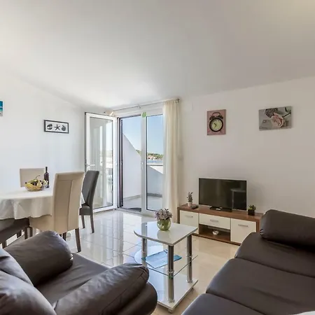 Marinela Apartment