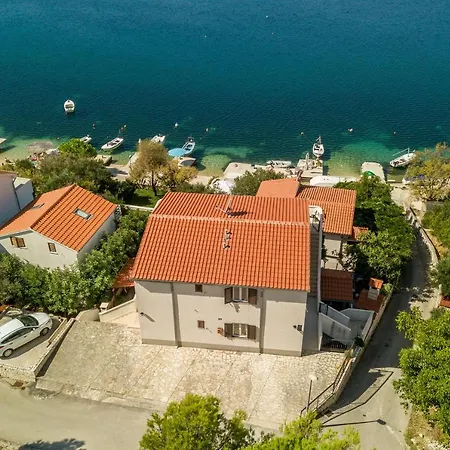 Marinela Apartman *