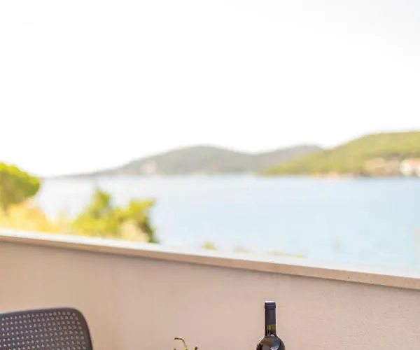 Marinela * Rogoznica (Sibenik-Knin)