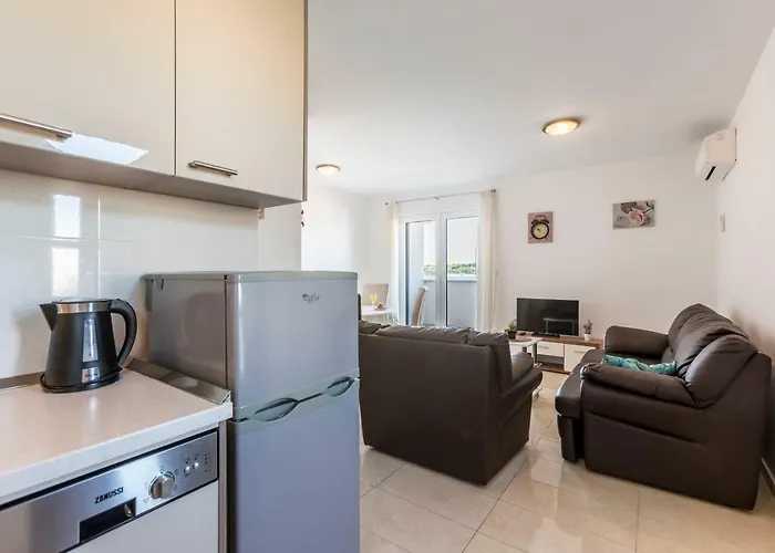 Marinela * Rogoznica (Sibenik-Knin)