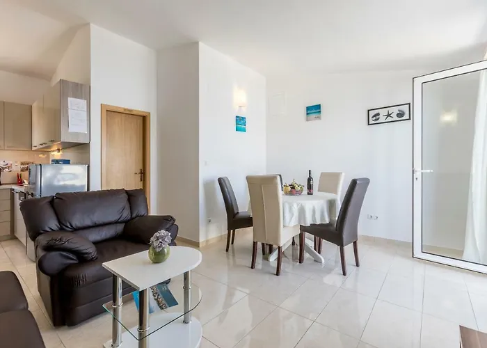 Marinela * Rogoznica (Sibenik-Knin)